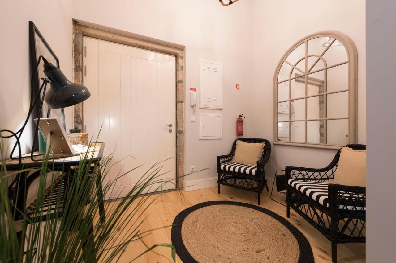 Lovelystay - Porto Peaceful Living W/ Backyard Exterior photo