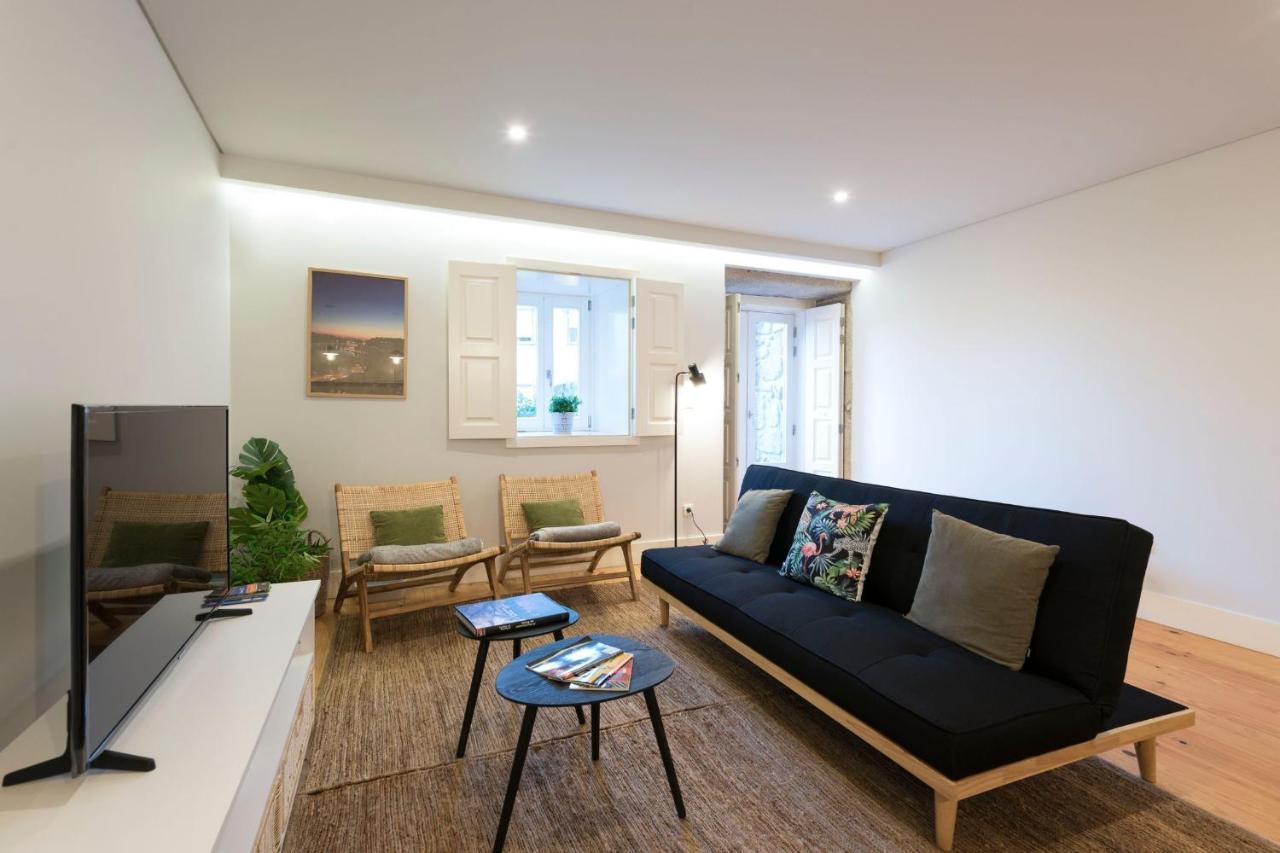 Lovelystay - Porto Peaceful Living W/ Backyard Exterior photo