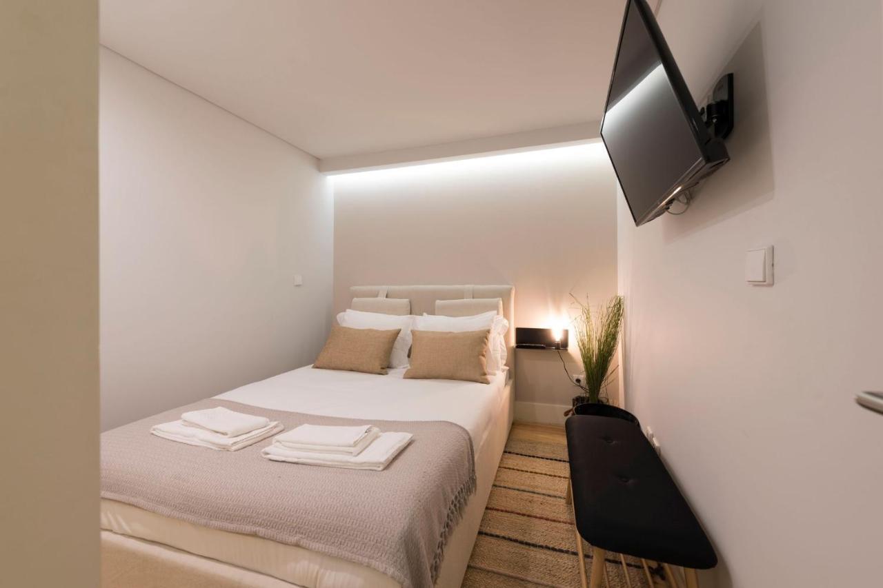 Lovelystay - Porto Peaceful Living W/ Backyard Exterior photo